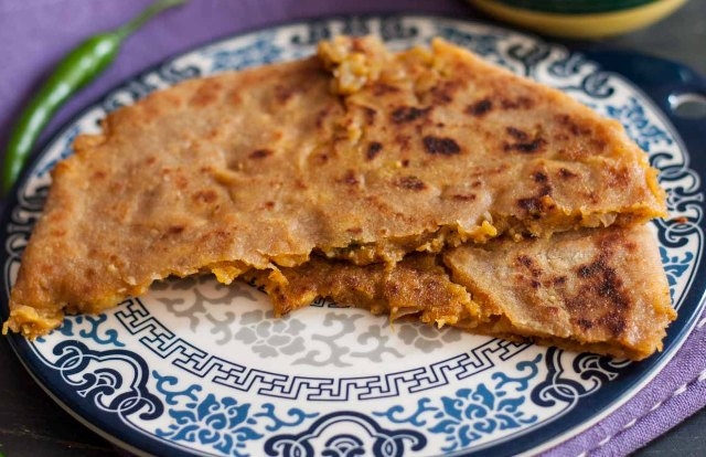 Cheesy Aloo Paratha 