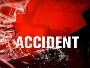  Five killed in Karnataka car-truck collision 