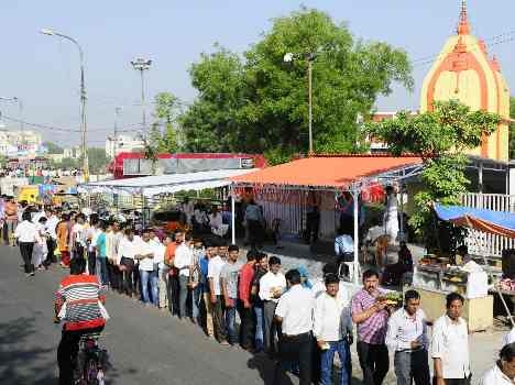  Bada Mangal celebrated in Lucknow 