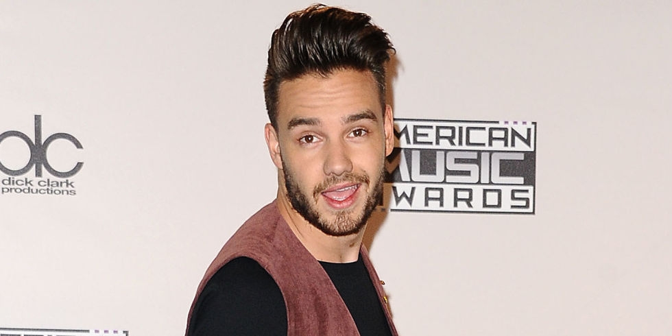  Liam Payne wears  missus  Cheryl s trousers to event 