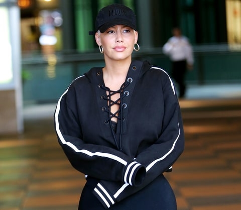  Amber Rose  slept  while intruder broke into her house 