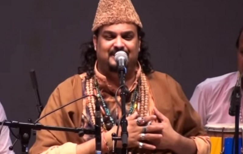  Slain Pakistani Sufi singer s family seeks protection 