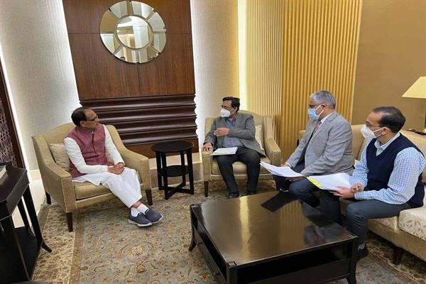 Make necessary arrangements for the children who have returned from Ukraine to New Delhi and make them tension free - Chief Minister Chouhan
