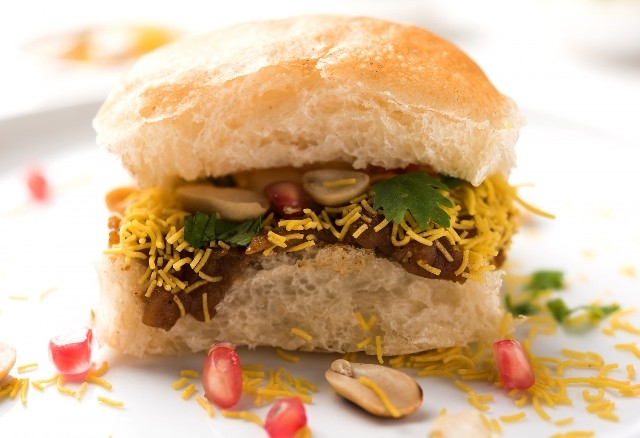 Gujarati Dabeli - Pav Buns With Spicy Mashed Potatoes
