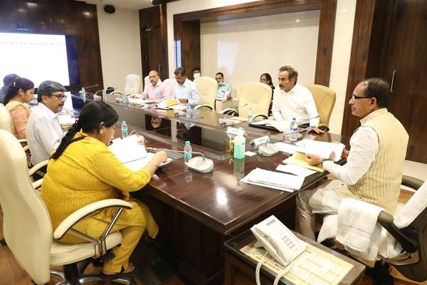 Increase investment in tourism sector and provide employment to youth: CM Chouhan