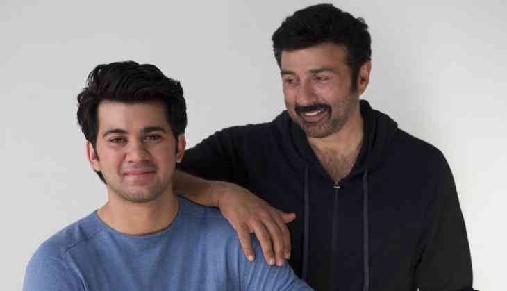  Sunny Deol emotional over son s debut film 