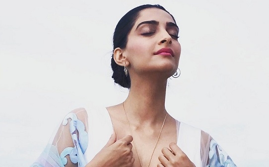Beat the heat with Sonam Kapoor’s Summer Blossom Chic Check at Cannes 2017 2nd day appearance!