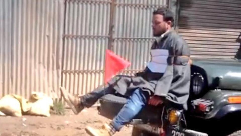  Major in  human shield  incident gets Army chief s commendation card (Lead) 