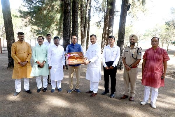 Joint Efforts Necessary for Tourism Development of Pachmarhi: CM Chouhan