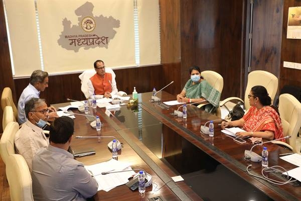 Chief Minister Chouhan Chaired A Meeting of the Organizations Related to the Department of Tribal Affairs