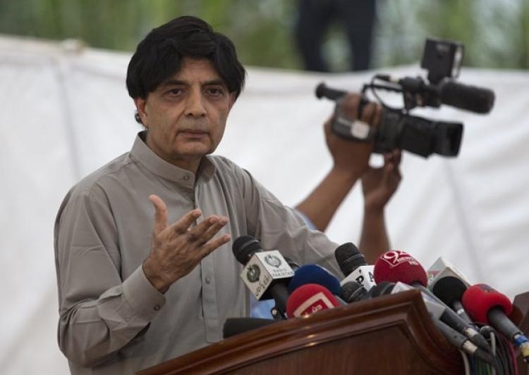  Pakistan to draw  red lines  for social media service providers 