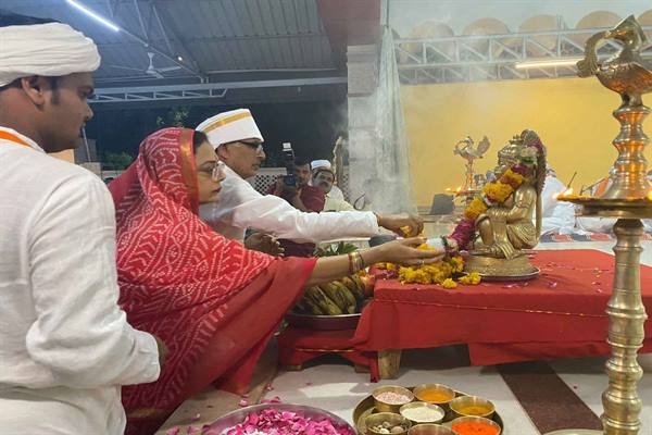 Chief Minister Chouhan participated in Sundarkand Recitation and Worship Rituals at Rawatpura Dham