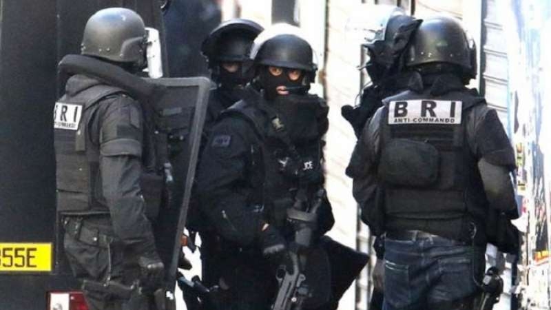 French police arrest two women on links with terrorism 