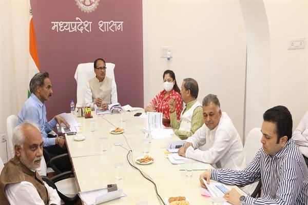 Youth Will Be Given Training in Fields of Artificial Intelligence, Machine Learning and Electrical Vehicle: Chief Minister Chouhan