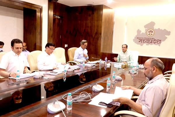 Provide Drinking Water Facility to the Public by Completing Water Supply Scheme before the Stipulated Time - Chief Minister Chouhan
