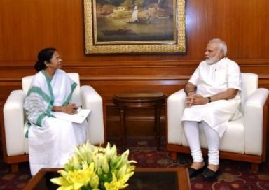  Mamata meets Modi, again seeks state debt restructuring, funds 