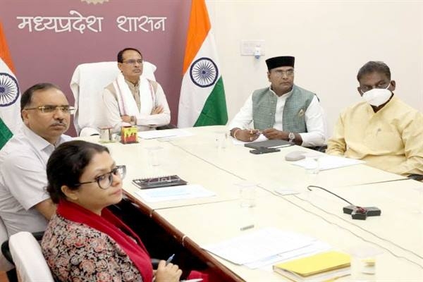 Prime Minister Modi reviews status of Covid-19