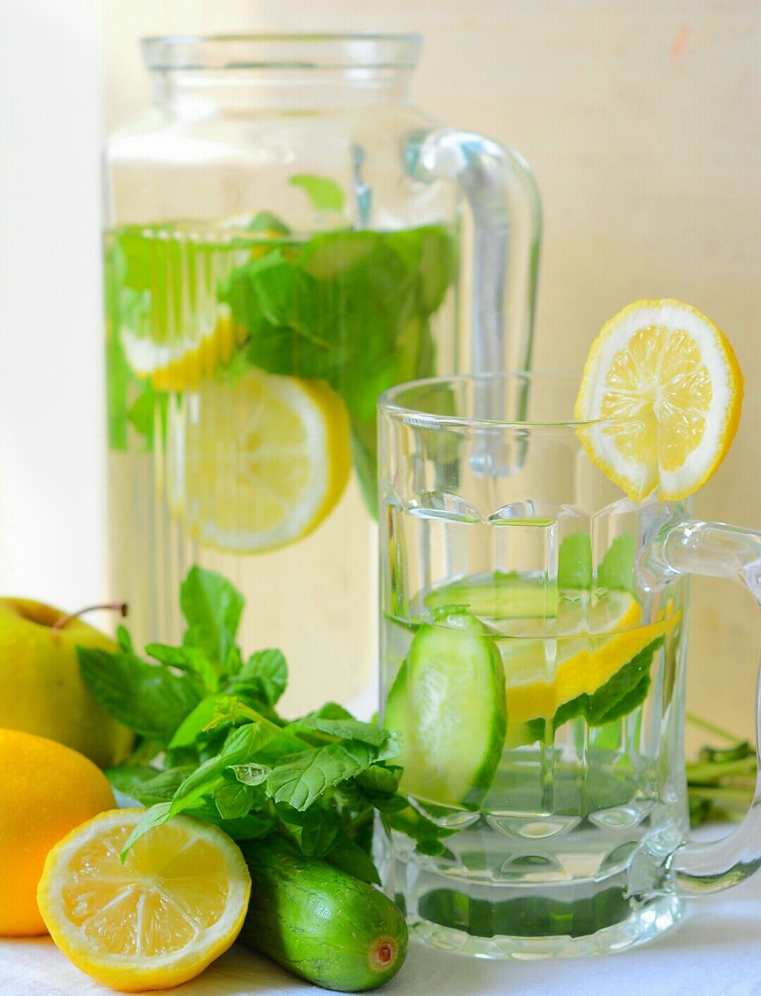 Lemon Cucumber Detox Water