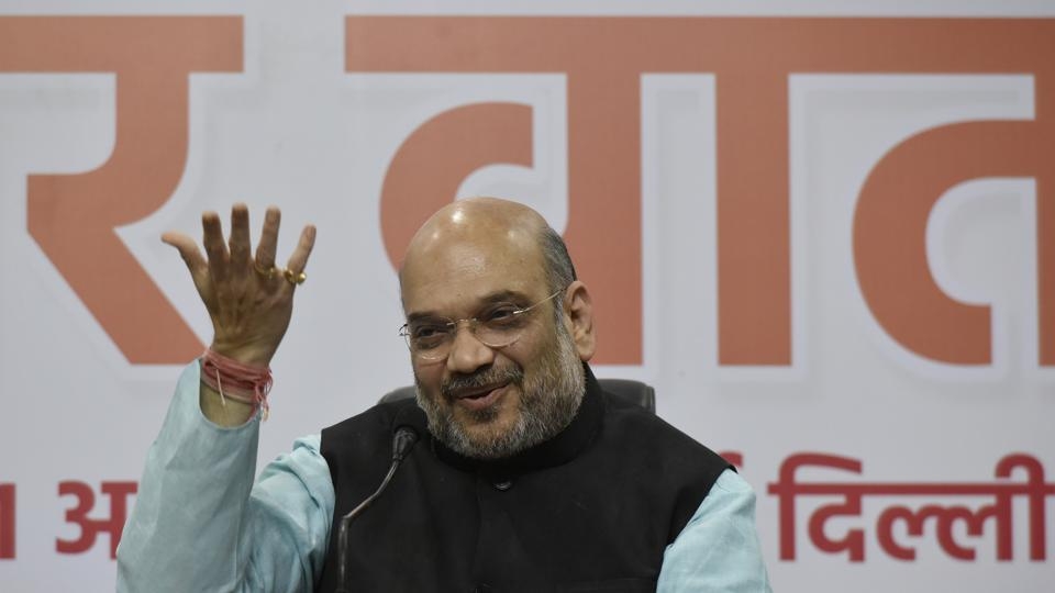  Shah lauds Major Gogoi, hopes J&amp;K situation will look up soon (Lead) 