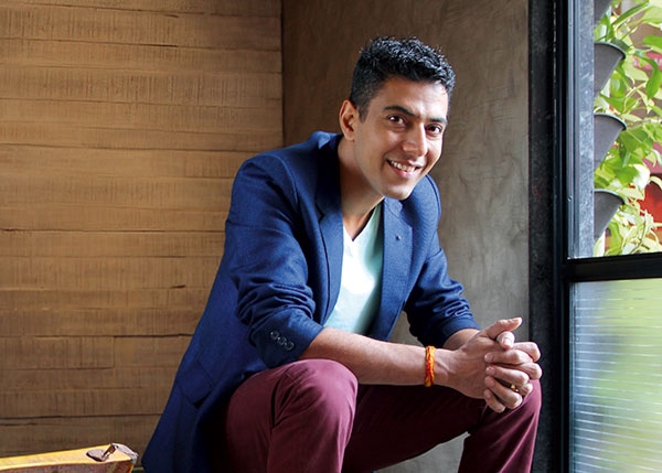  Ranveer Brar likes sharing his food adventure on social media 