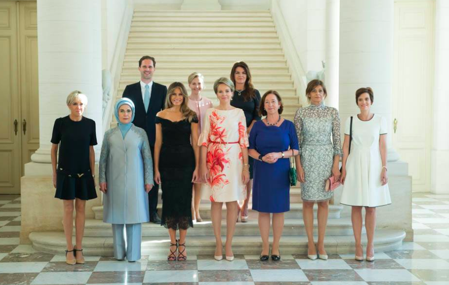  White House photo caption omits husband of Luxembourg s gay PM 