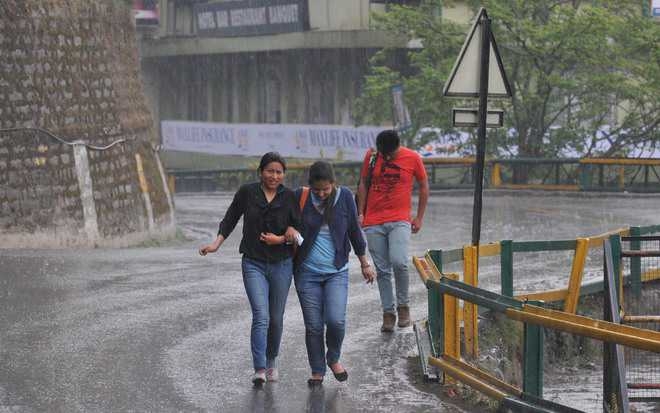  Himachal sees high mercury, rains in store 