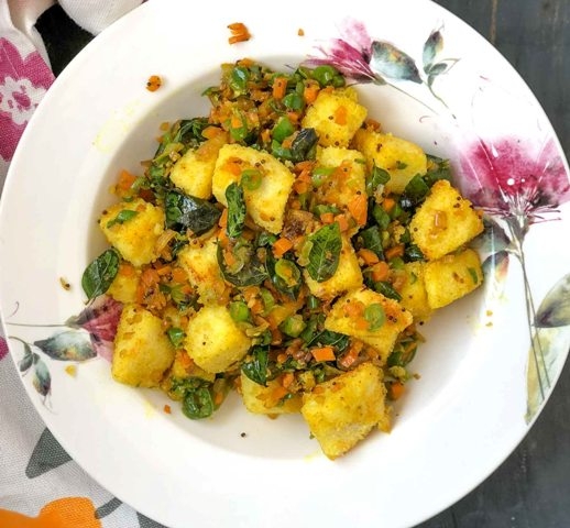 Mixed Vegetable Idli Upma 