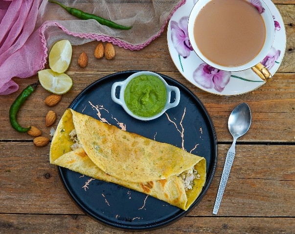 Besan Cheela Stuffed With Chatapa Paneer