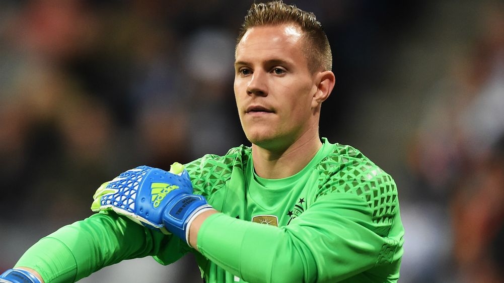  Barcelona keeper ter Stegen to sign contract extension until 2022 