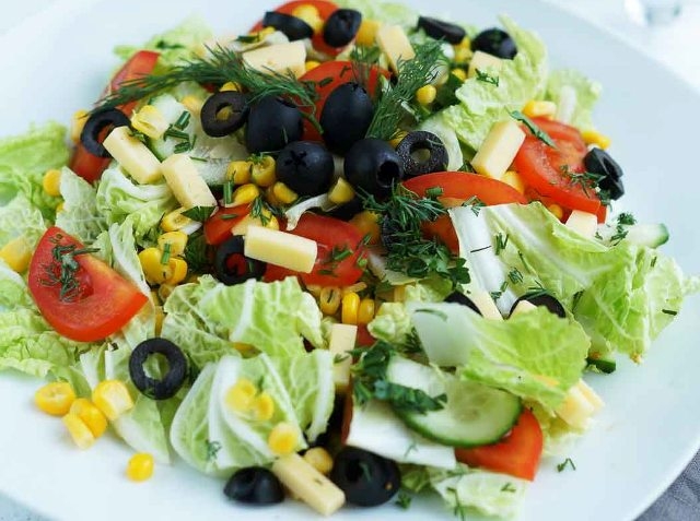 Delicious Avocado Salad Recipe with Vegetables