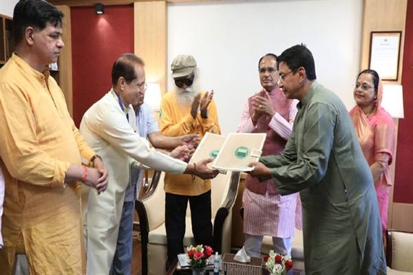 State government will work in collaboration with Isha Foundation to save the soil - CM Chouhan