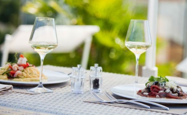  Hotels, food joints shut in Bengaluru against GST rates 