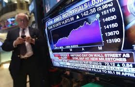  US stocks decline amid economic data 