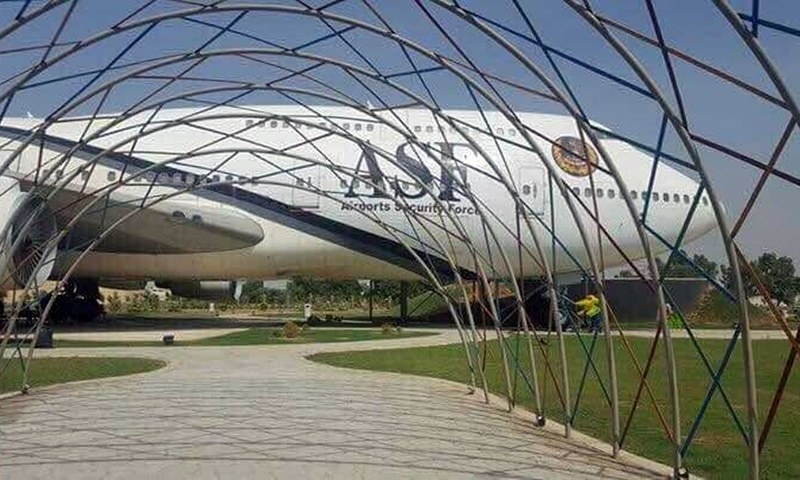  Pakistani Airport Security Force turns old PIA plane into restaurant 