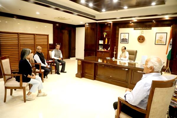 Madhya Pradesh will play an important role in the development of two-way trade relations between Canada and India: CM Chouhan