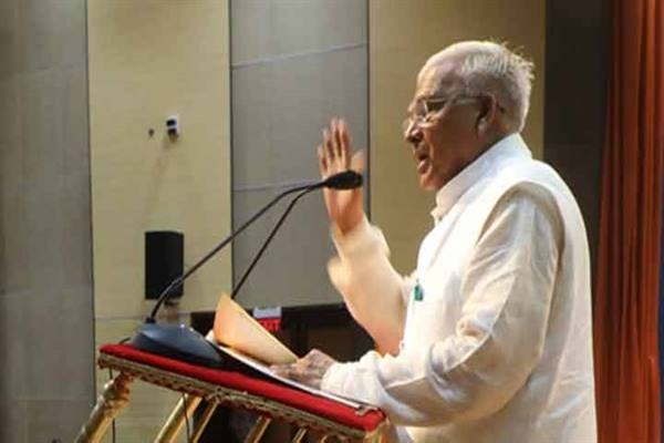 Fulfillment of duty with the spirit of service is service to humanity: Governor Patel