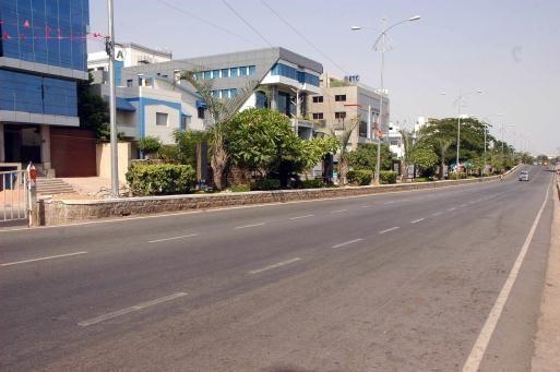  Pakistan roasts in intense heat, Punjab towns record 52 degrees 