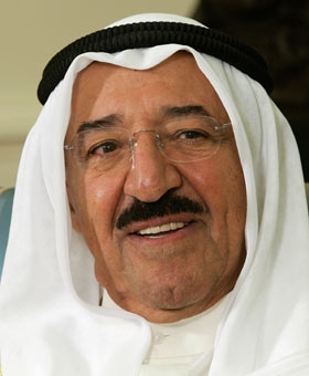  Kuwait offers to mediate in Qatar crisis 
