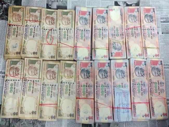  15 held in Bengaluru, Rs 5.75 crore in scrapped notes seized 