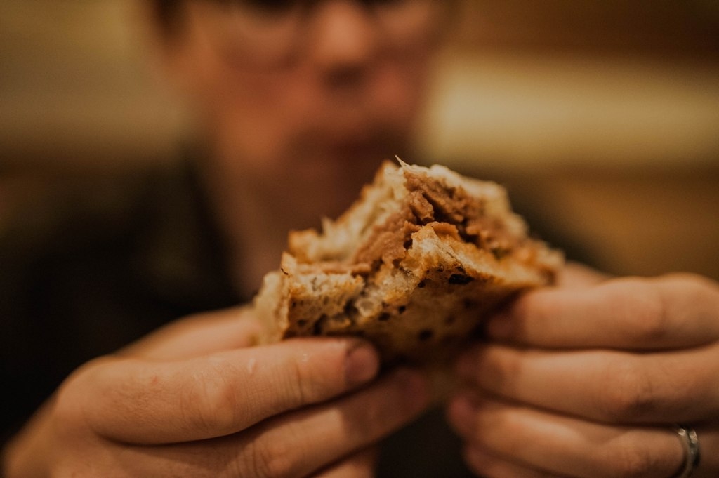  Eating same lunch at same place everyday? Think again 