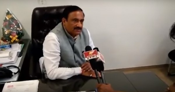  MP Home Minister admits police killed farmers 