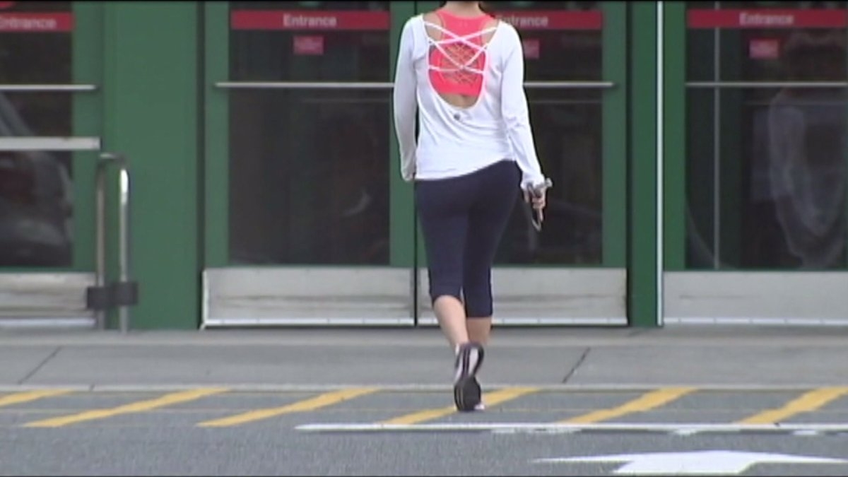  Mother hits man who stalks her daughter 