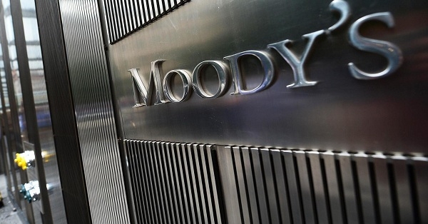  Normal monsoon to boost commercial vehicle loans: Moody s, ICRA 