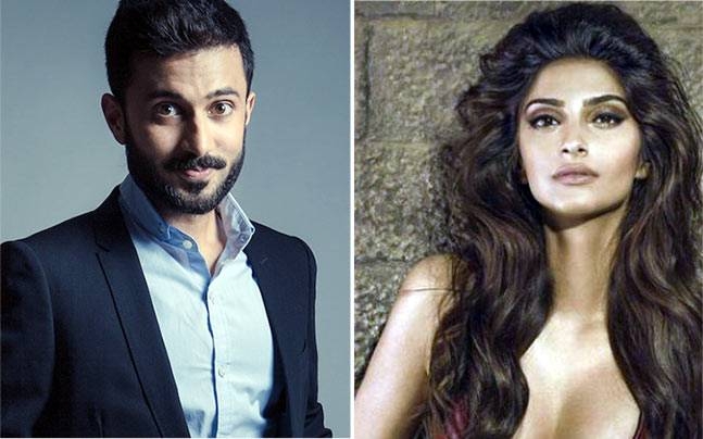 Sonam Kapoor the B’day girl is all Soaking in love of Anand Ahuja!