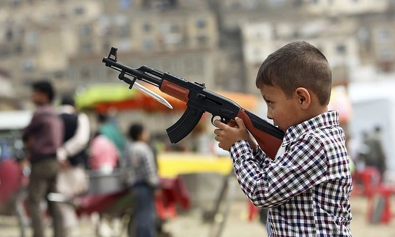  Thousands of toy guns seized in Karachi raids 