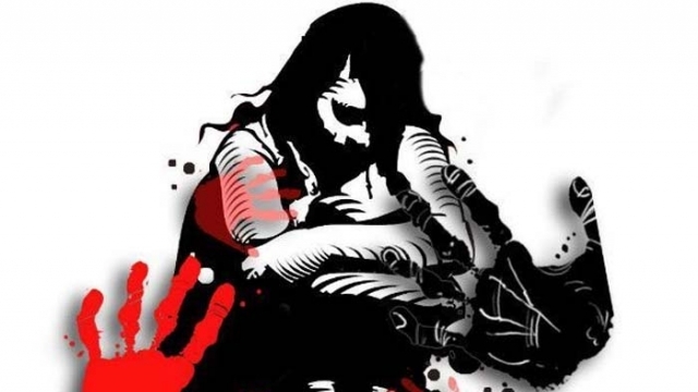  Kolkata woman raped by neighbour in front of daughter 