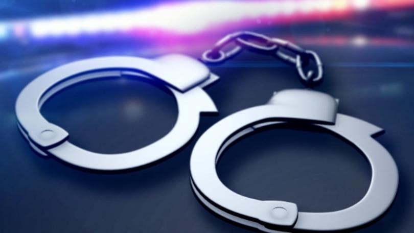  10 held for cheating job seekers 