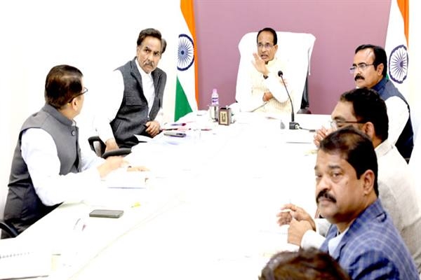 Quickly complete the projects of Jal Jeevan Mission: CM Chouhan