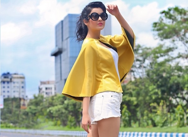  Pick the right fabric to wear in monsoon 