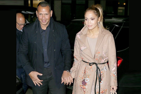 Jennifer Lopez and Alex Rodriguez spotted together amid Arod’s extortion claims.
